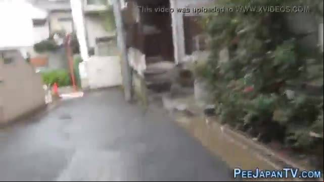 Babe pees in tokyo garage